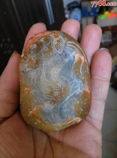 和田玉原石开皮浮雕松鹤延年把件